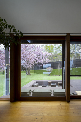 桜を楽しむ家 2